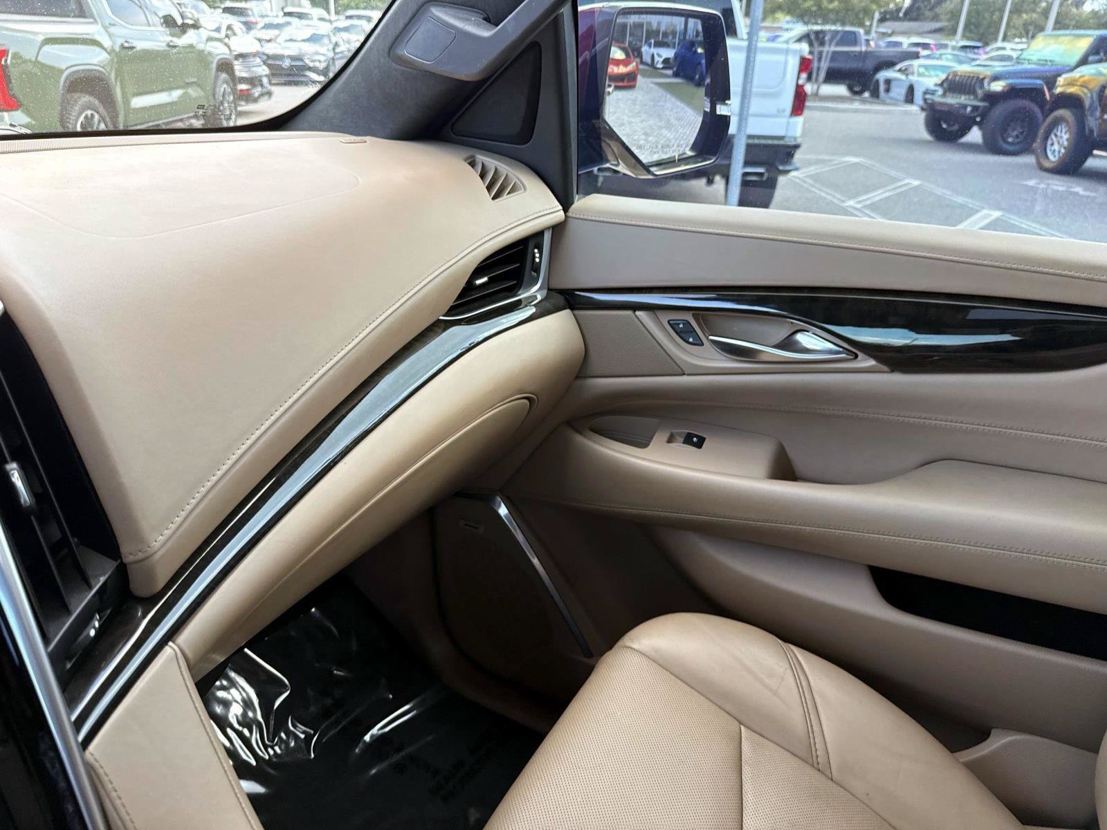 Used 2019 Red Passion Tintcoat CADILLAC Platinum Edition image 26