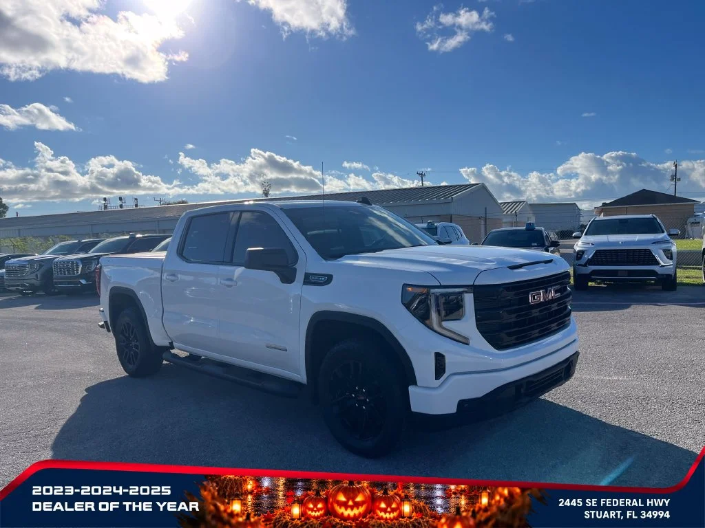 New 2026 Summit White GMC Elevation image 2
