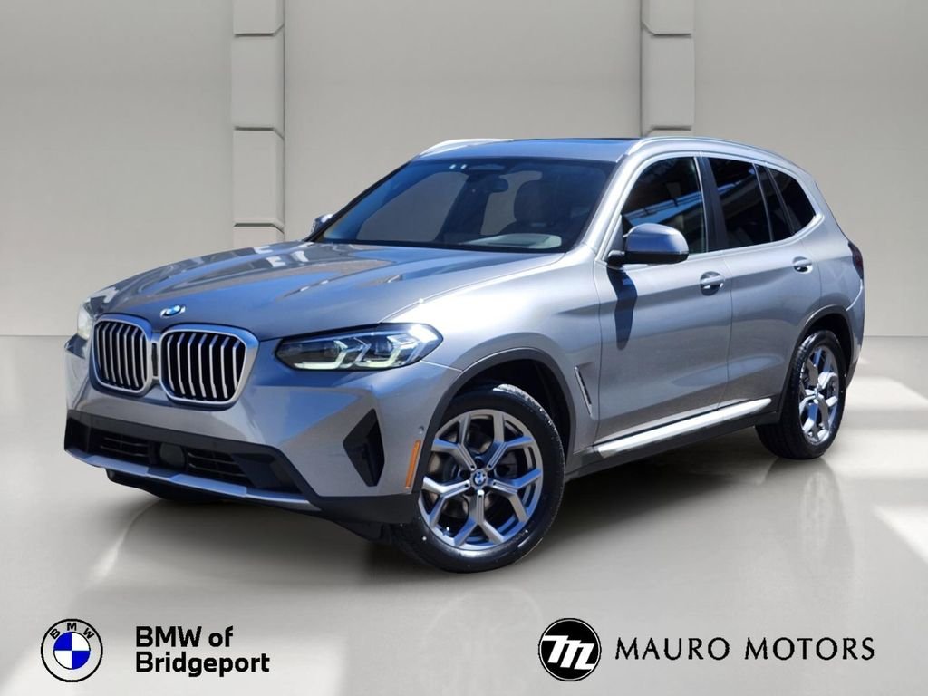 Used 2024 Gray BMW xDrive30i image 1