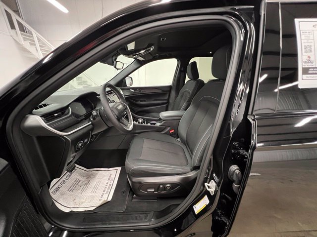 Used 2024 Black Jeep Laredo X image 22