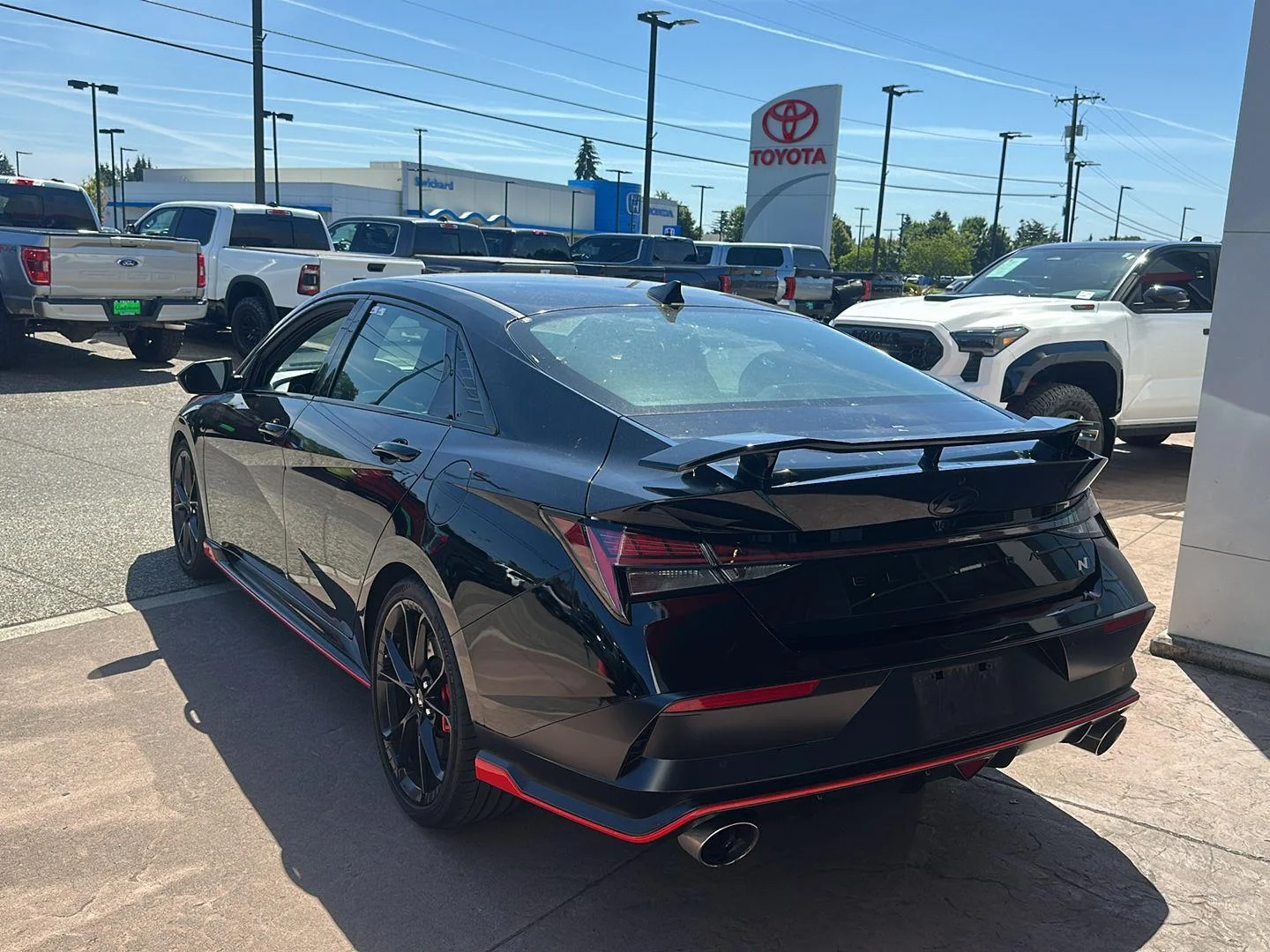 Used 2025 Abyss Black Hyundai BASE image 3