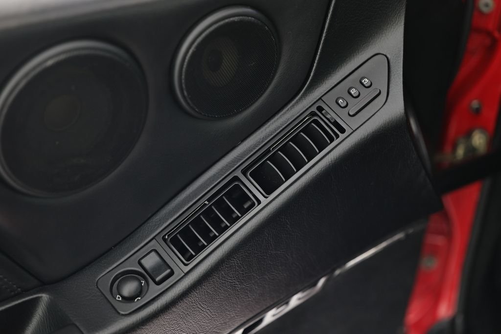 Used 1994  Porsche GTS image 24