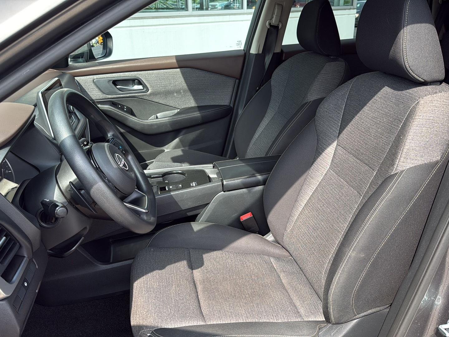 Used 2023 Gun Metallic Nissan SV image 11