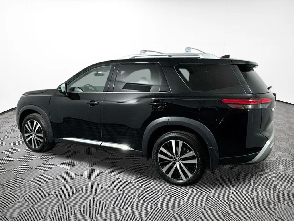 2024 Nissan Pathfinder Platinum - Photo 13