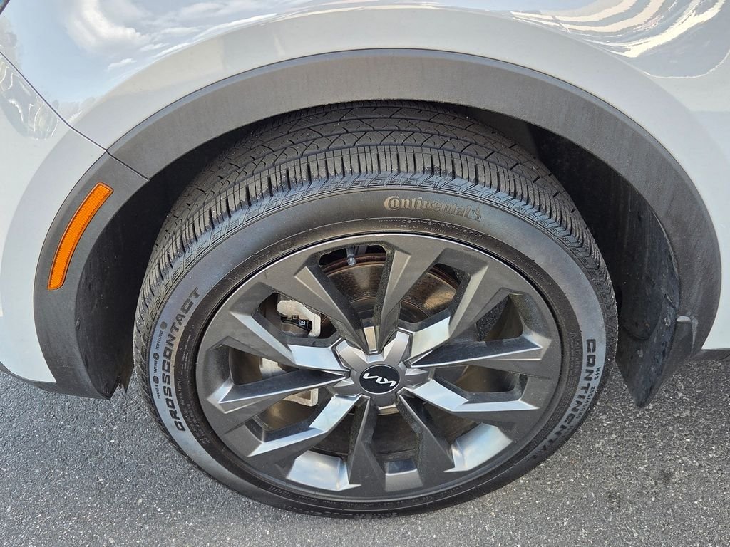 Used 2023 Gray Kia X-Line EX image 11