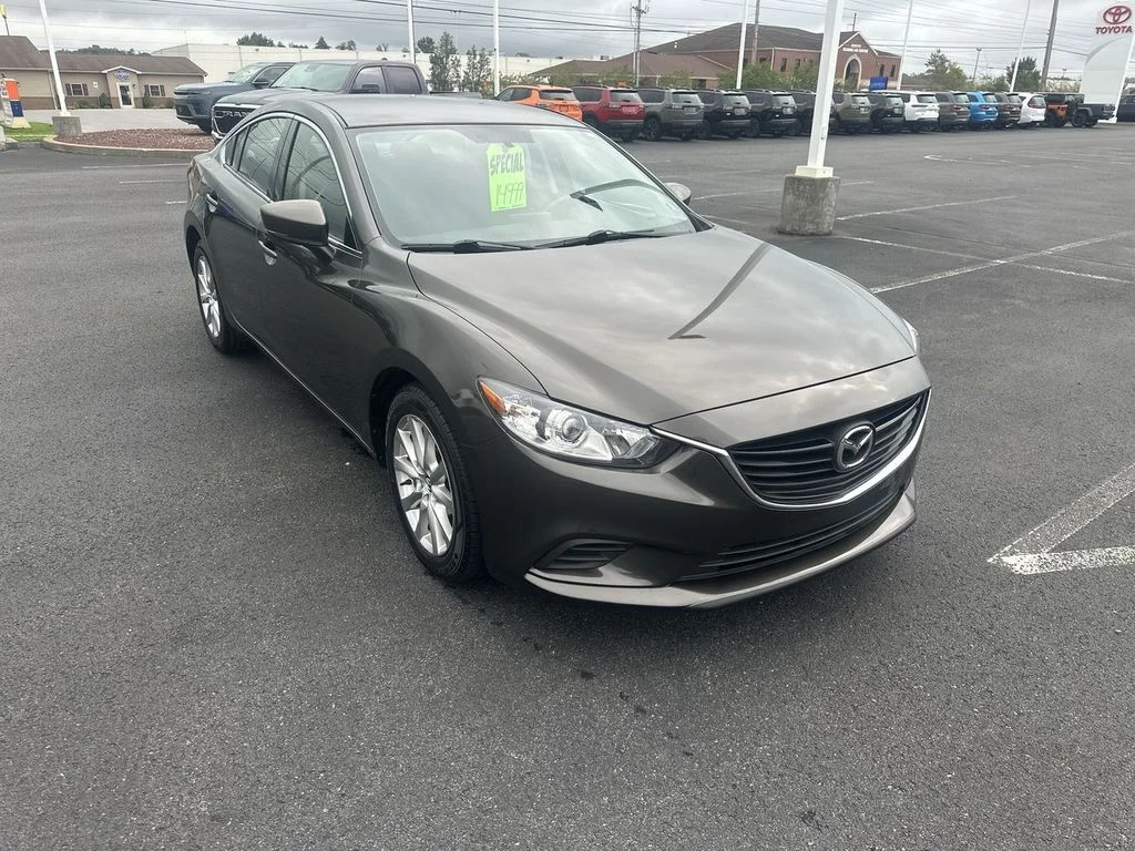 Used 2017 Silver Mazda Sport image 1