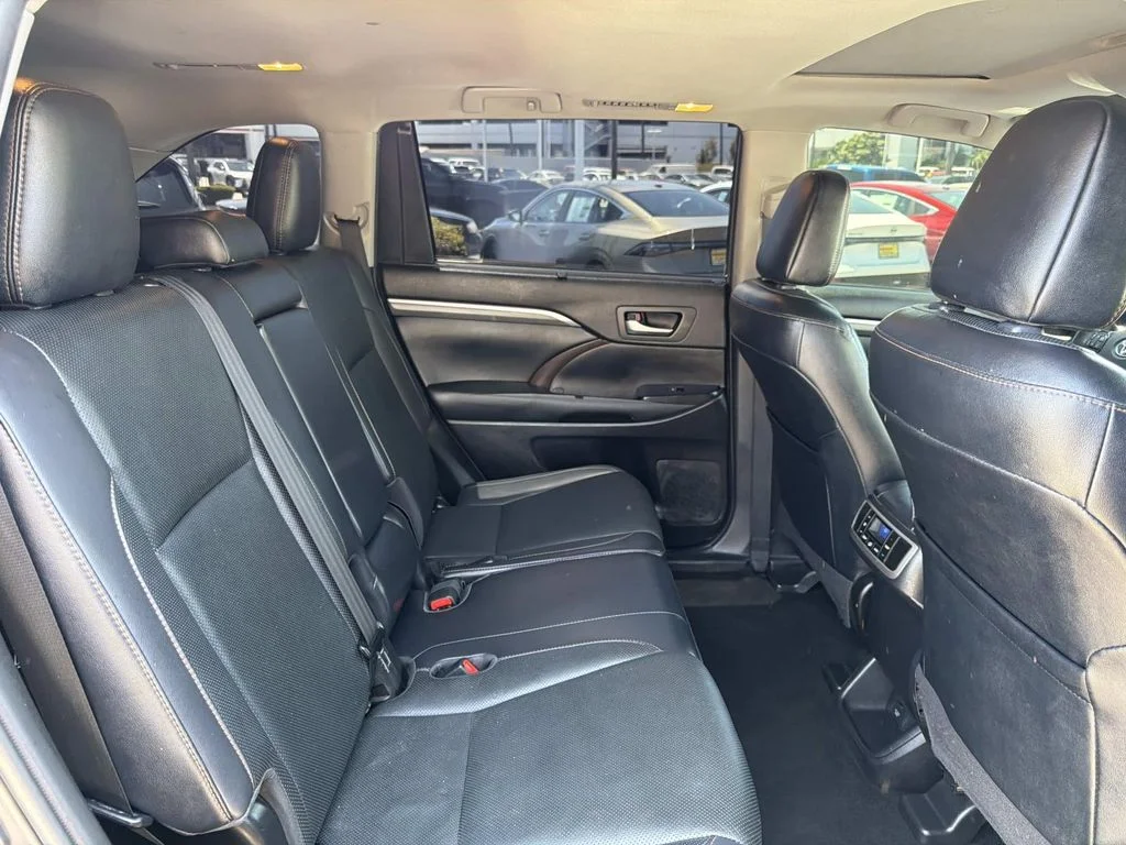 Used 2019 Predawn Gray Mica Toyota Limited image 29