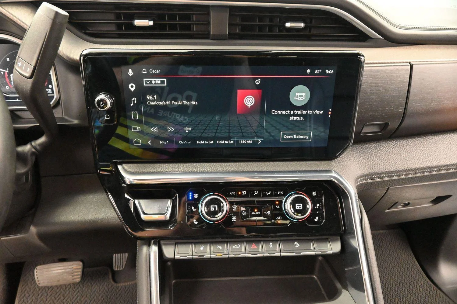 Used 2024 Onyx Black GMC Denali image 22