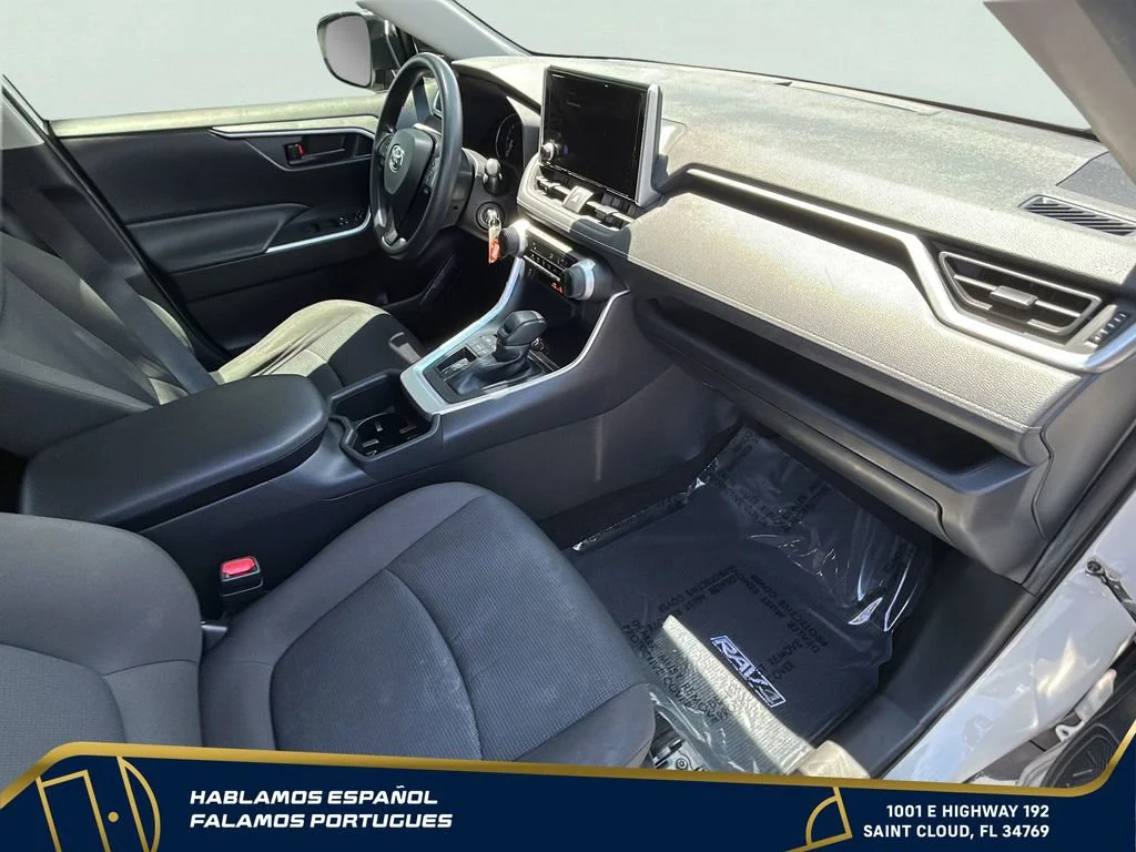 Used 2023 White Toyota LE image 24