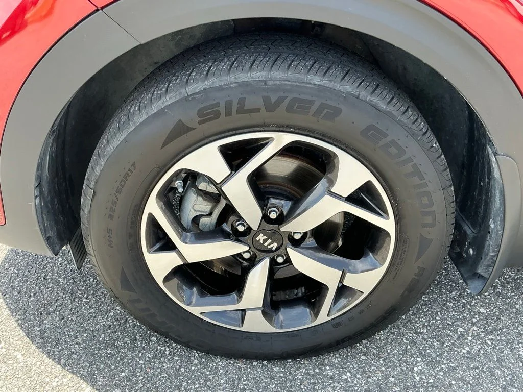 Used 2022 Red Kia LX image 28
