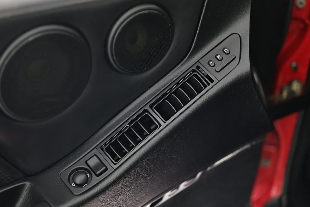 Used 1994  Porsche GTS image 24