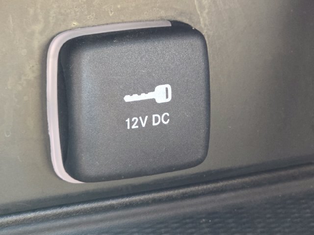 Certified Used 2024 Diamond Black Crystal Pearlcoat Jeep Altitude X image 15