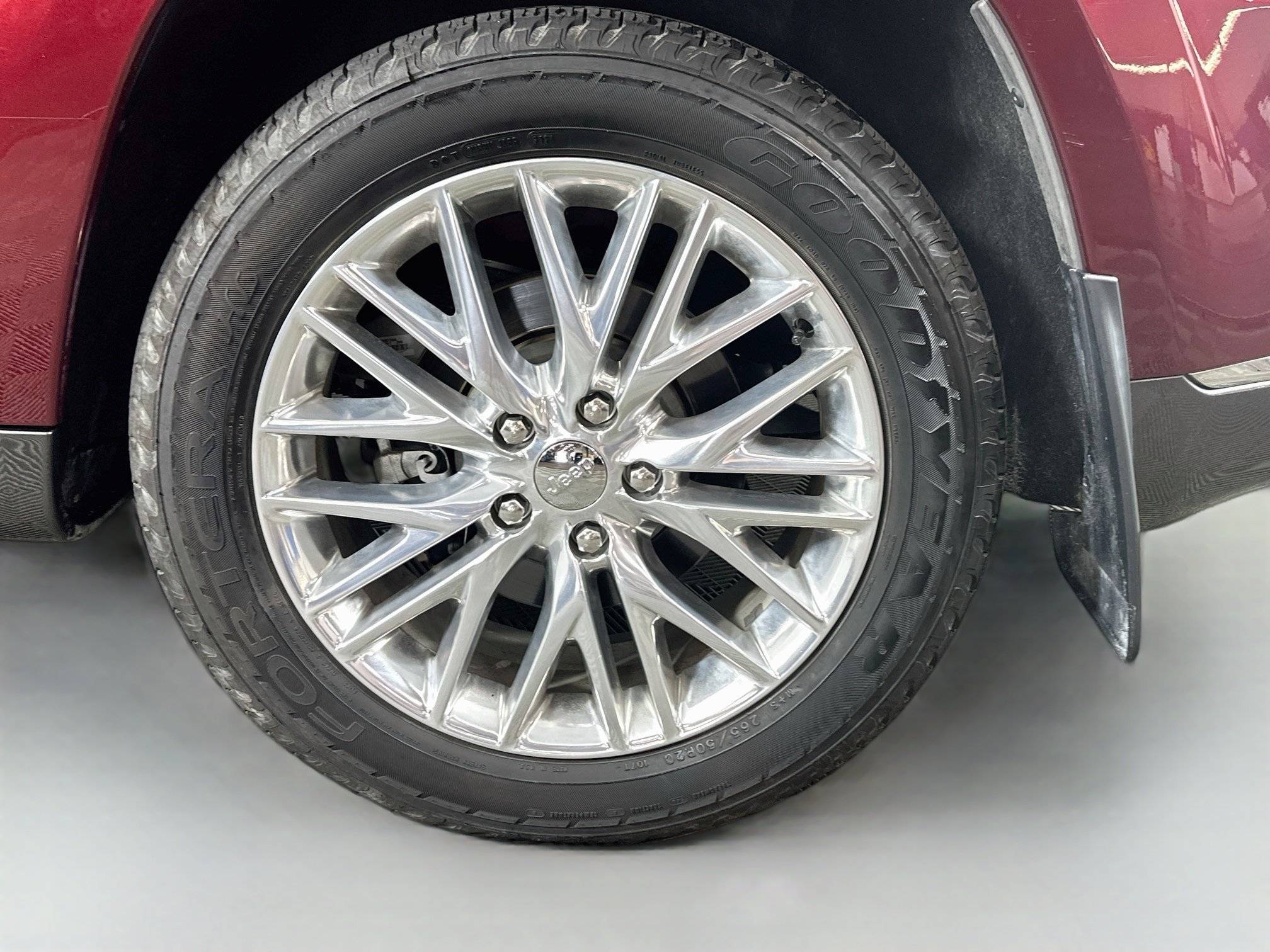 Used 2017 Velvet Red Pearlcoat Jeep Summit image 32