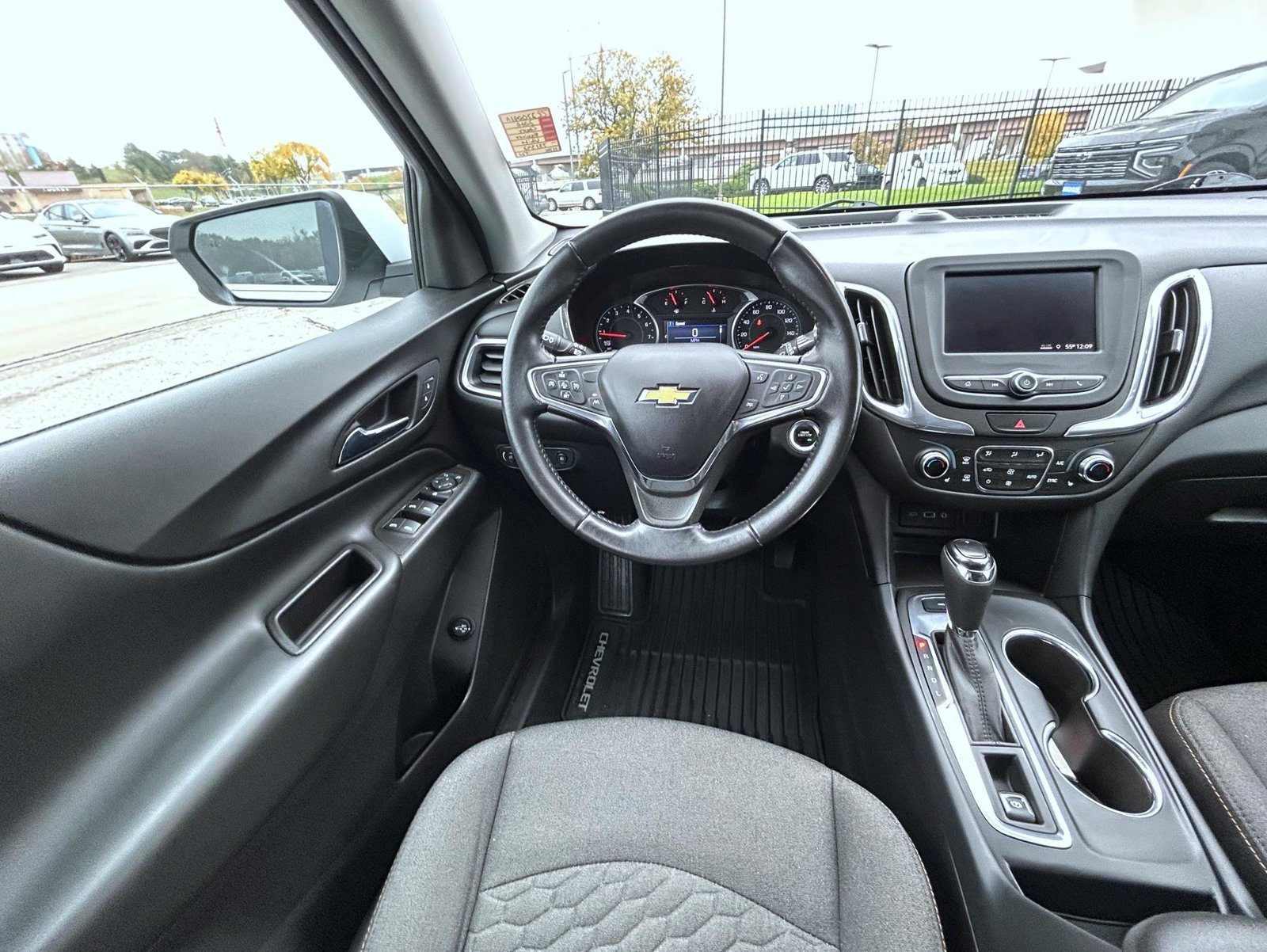 2020 Chevrolet Equinox LT - Photo 14