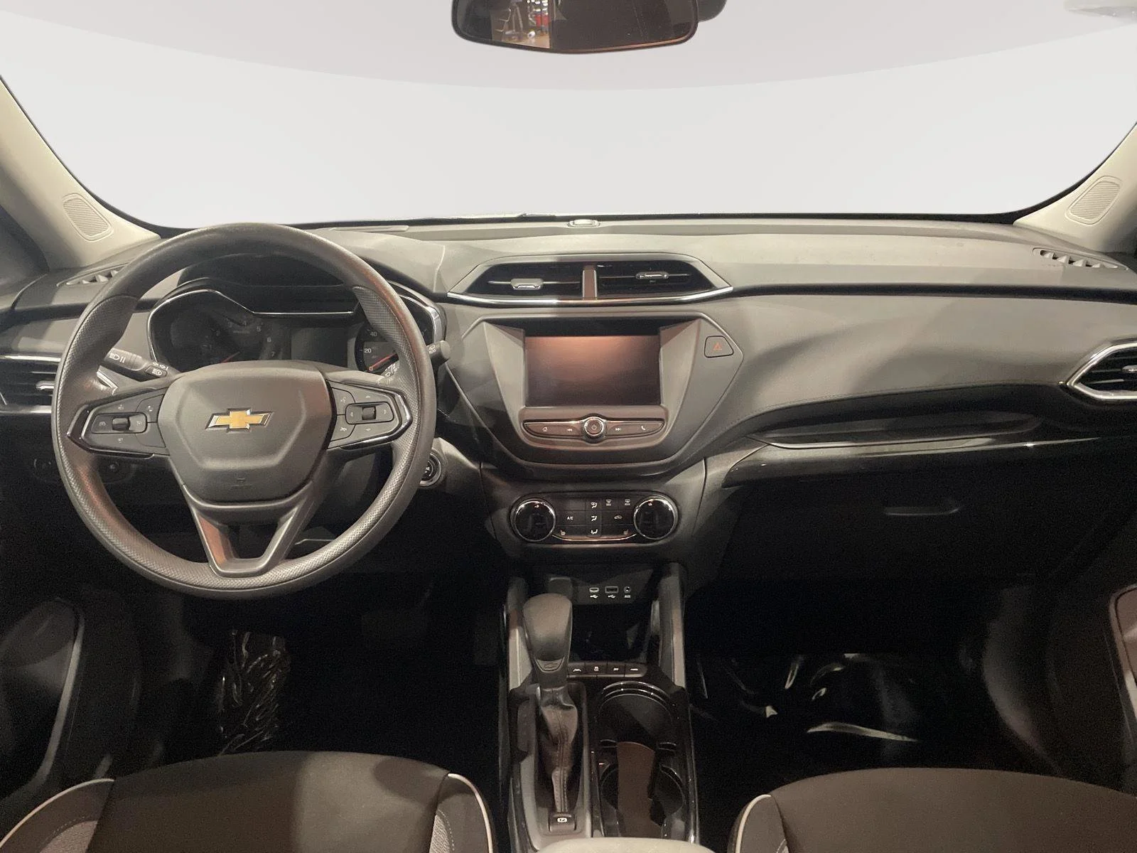 Used 2022 Summit White Chevrolet LT image 15