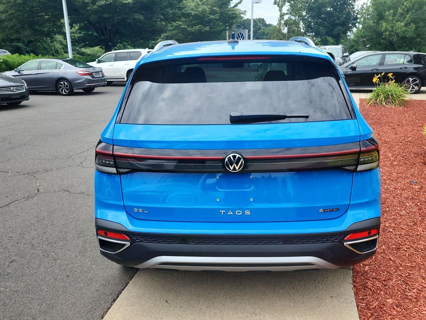 New 2026 Cornflower Blue Volkswagen SEL image 4