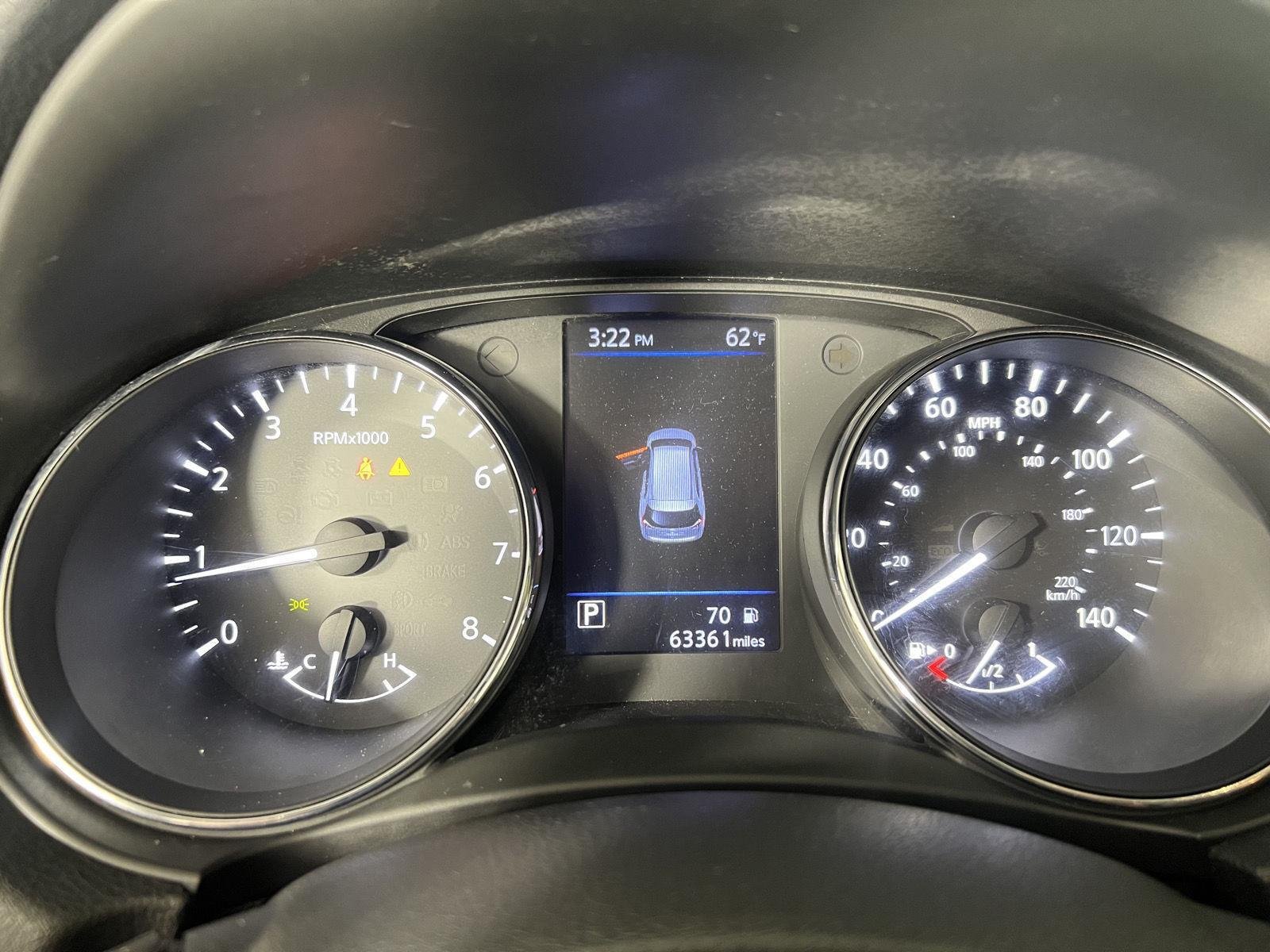Used 2018 Scarlet Ember Nissan SV image 12