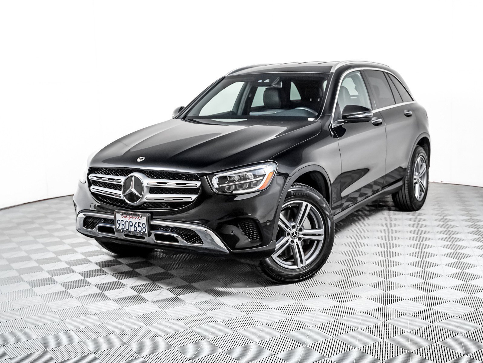 2022 Mercedes-Benz GLC GLC 300's photo