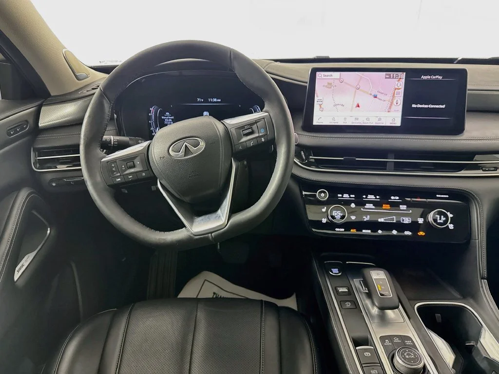 Certified Used 2024 Silver INFINITI LUXE image 31