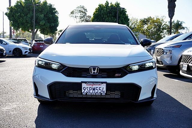 Used 2025  Honda Base image 4