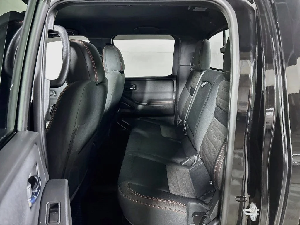 Used 2022 Black Nissan PRO-4X image 20