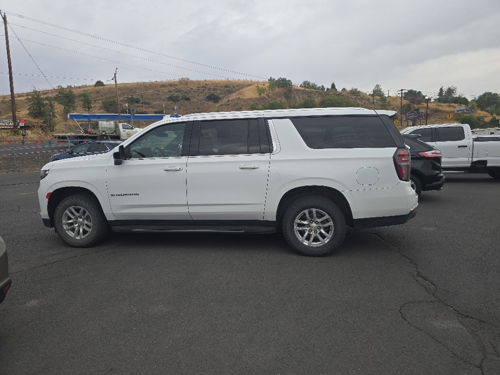 Used 2024 White Chevrolet LT image 3