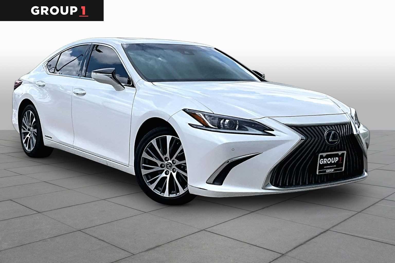 Certified Used 2021 EMINENT WHITE PEARL Lexus  image 3