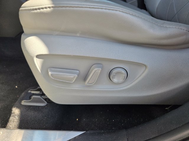Used 2021 White Toyota Platinum image 12