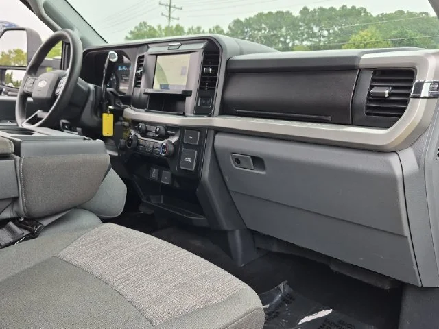 Used 2025 White Ford XLT image 35