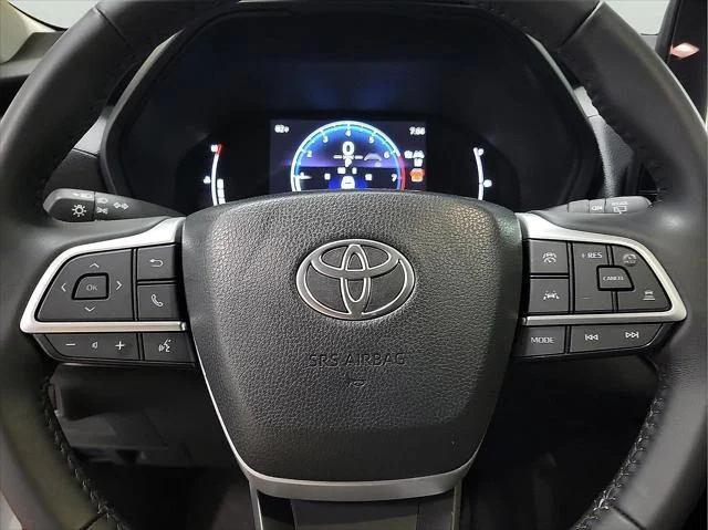 Certified Used 2025 CELESTIAL SILVER Toyota  image 18