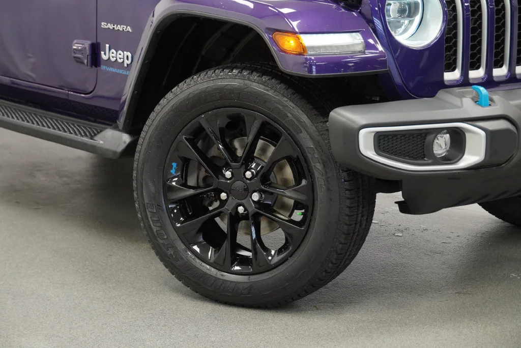 Certified Used 2023  Jeep Sahara 4xe image 10