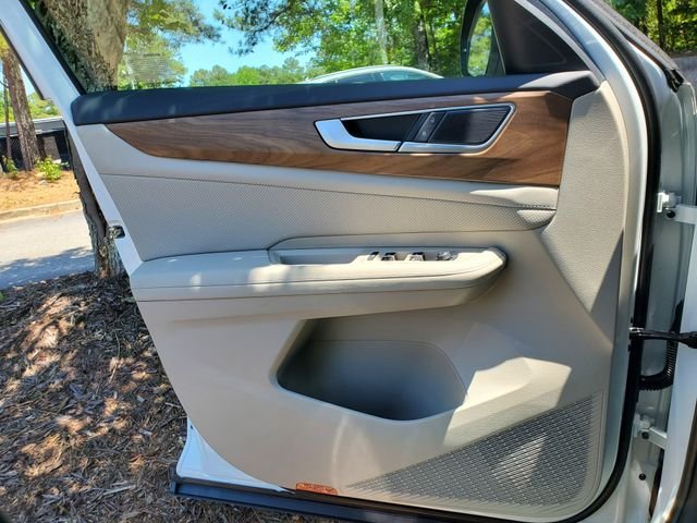 New 2026 White Volkswagen SE image 29