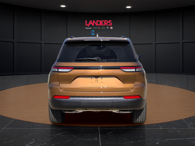 New 2026 Copper Shino Metallic Clear-Coat Exterior Paint Jeep Limited image 2