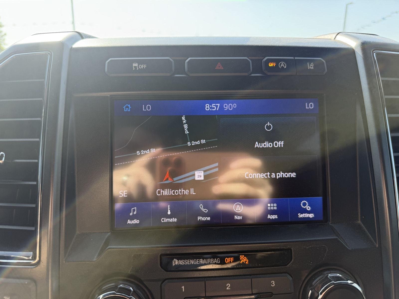 Used 2020 Agate Black Metallic Ford LARIAT image 21