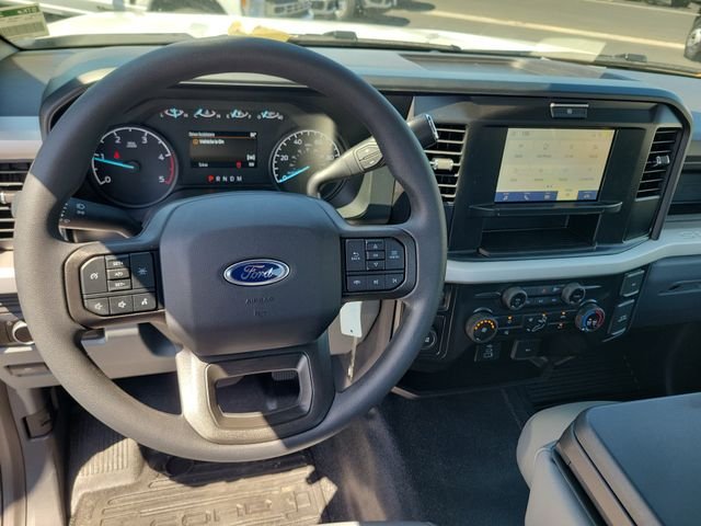 New 2026 Oxford White Ford F-550® XL image 4
