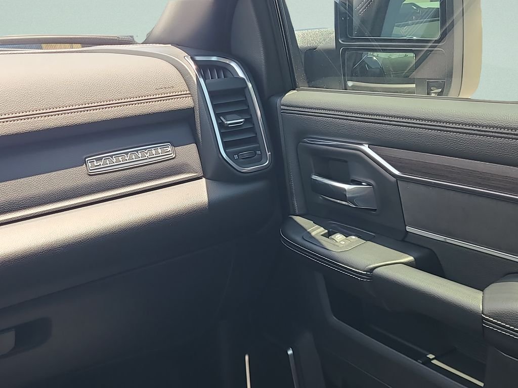 New 2026 Bright White Clear-Coat Exterior Paint RAM Laramie image 15