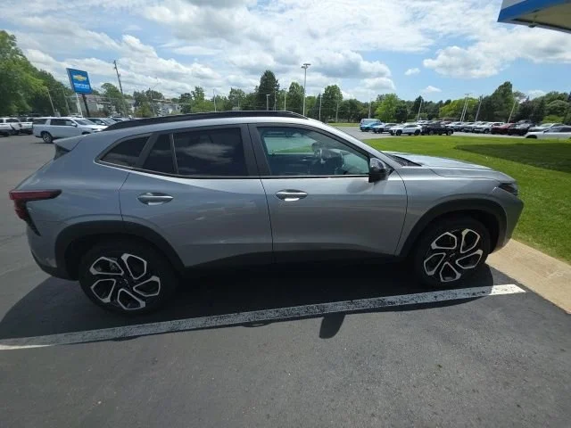 Used 2024 Sterling Gray Metallic Chevrolet 2RS image 9
