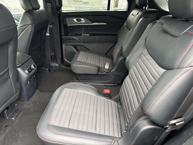 New 2026 Carbonized Gray Metallic Ford ST-Line image 8