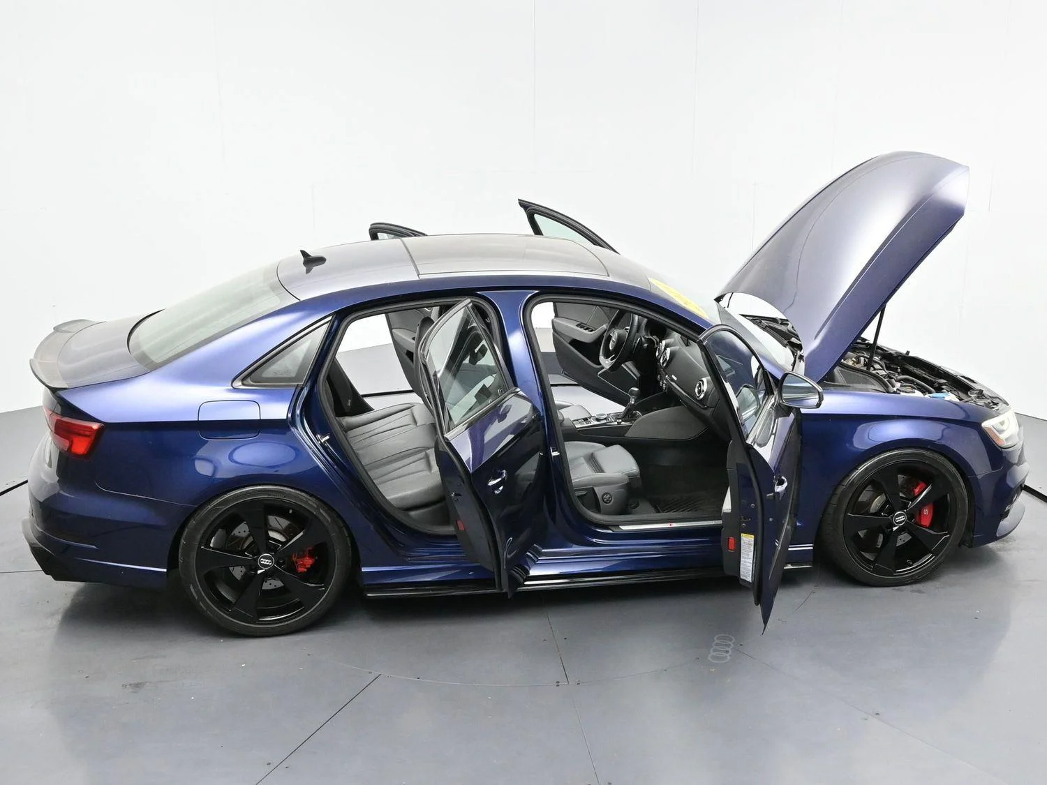 Used 2019 Navarra Blue Metallic Audi Premium Plus image 38