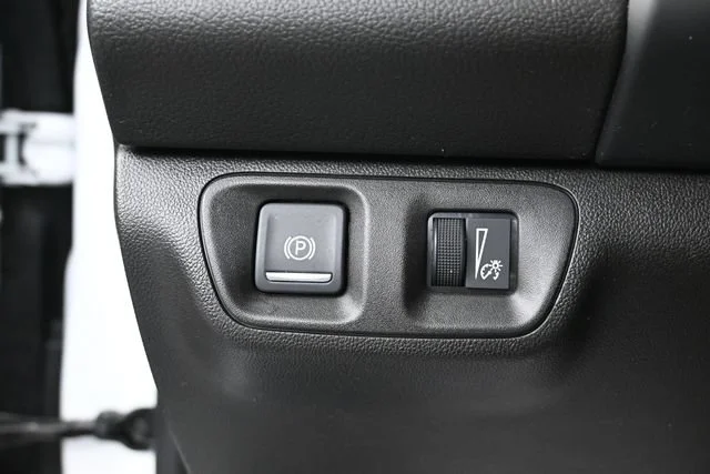 Used 2023 Summit White GMC SLE image 13