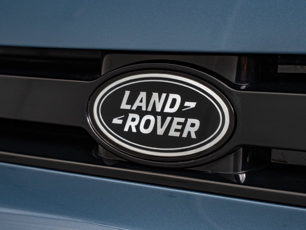 New 2026 Tasman Blue Land Rover X-Dynamic SE image 17