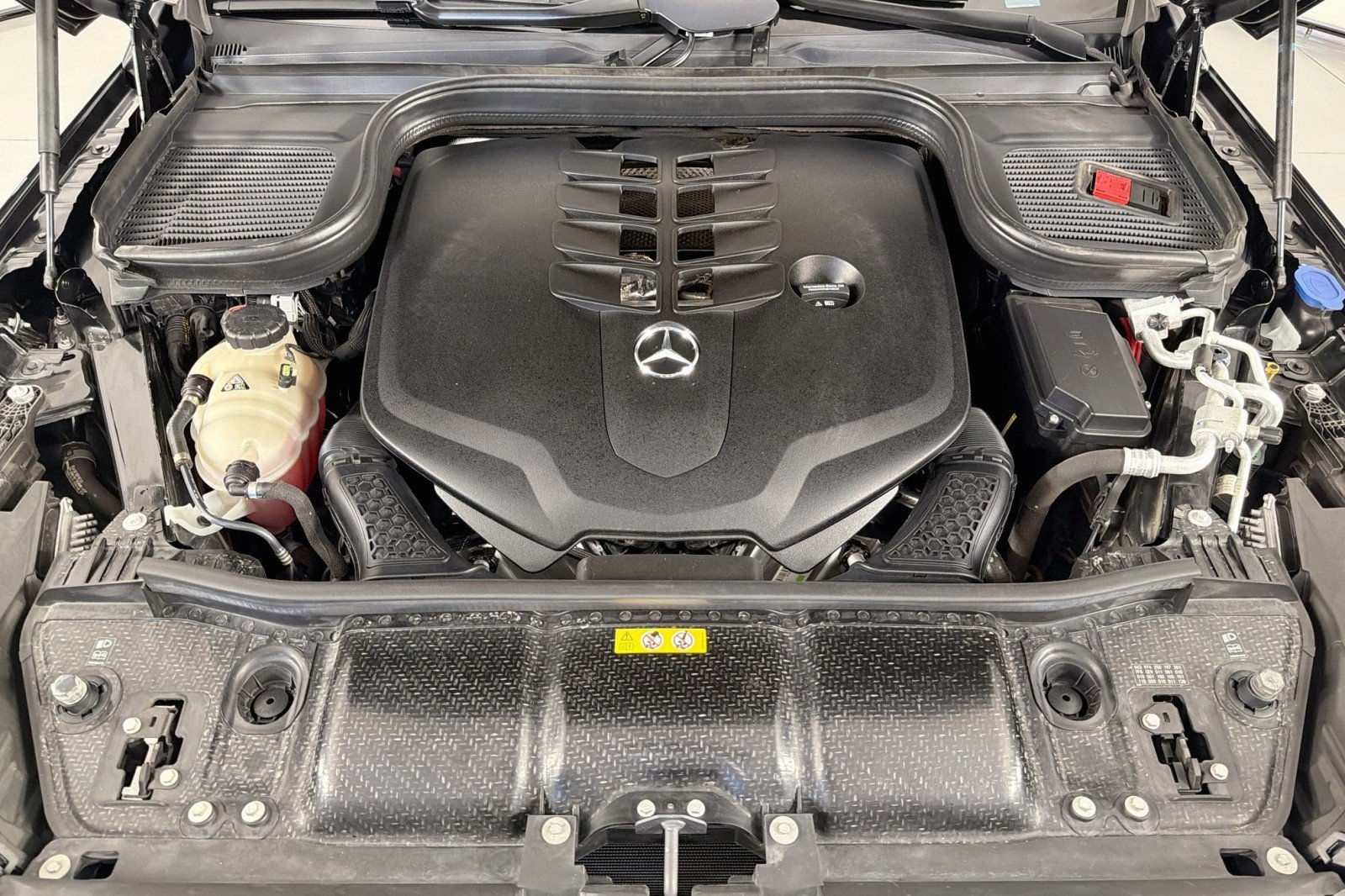 Certified Used 2023 Obsidian Black Metallic Mercedes-Benz 580 image 13