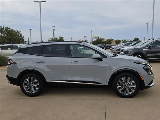 Used 2024 Gray KIA SX Front-Wheel Drive image 5