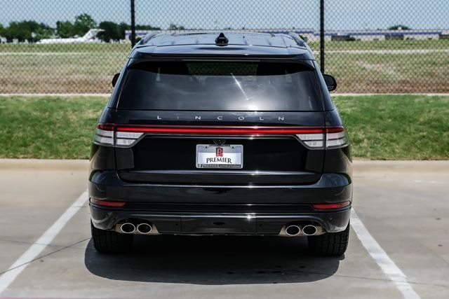 Used 2025 Black Lincoln Reserve image 12
