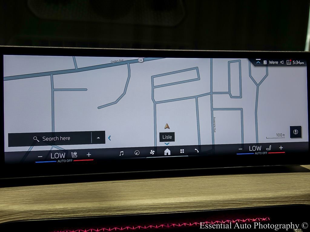 2025 BMW 3 Series 330i - Photo 24