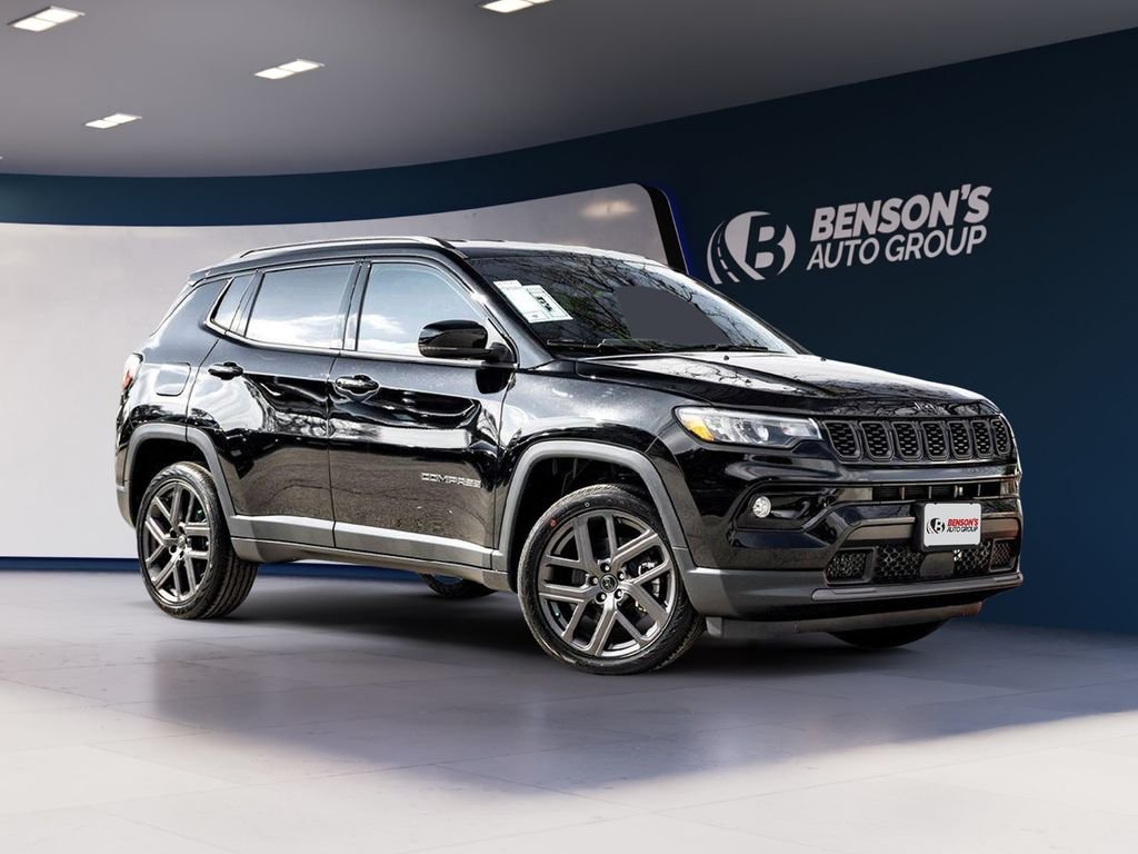 New 2026 Diamond Black Crystal Pearl-Coat Exterior Paint Jeep Limited image 1