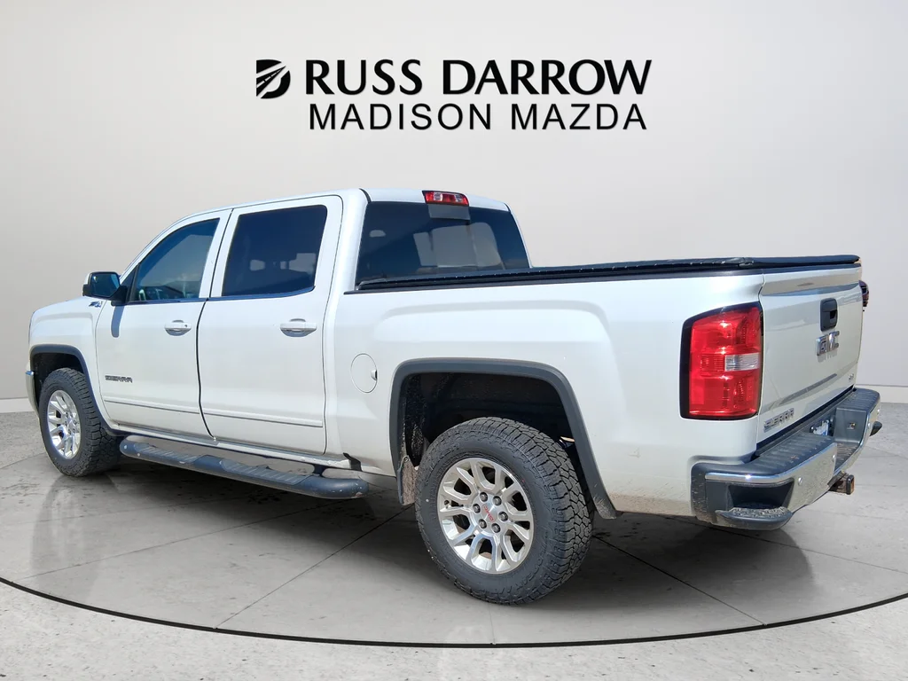 Used 2017 White GMC SLE image 3