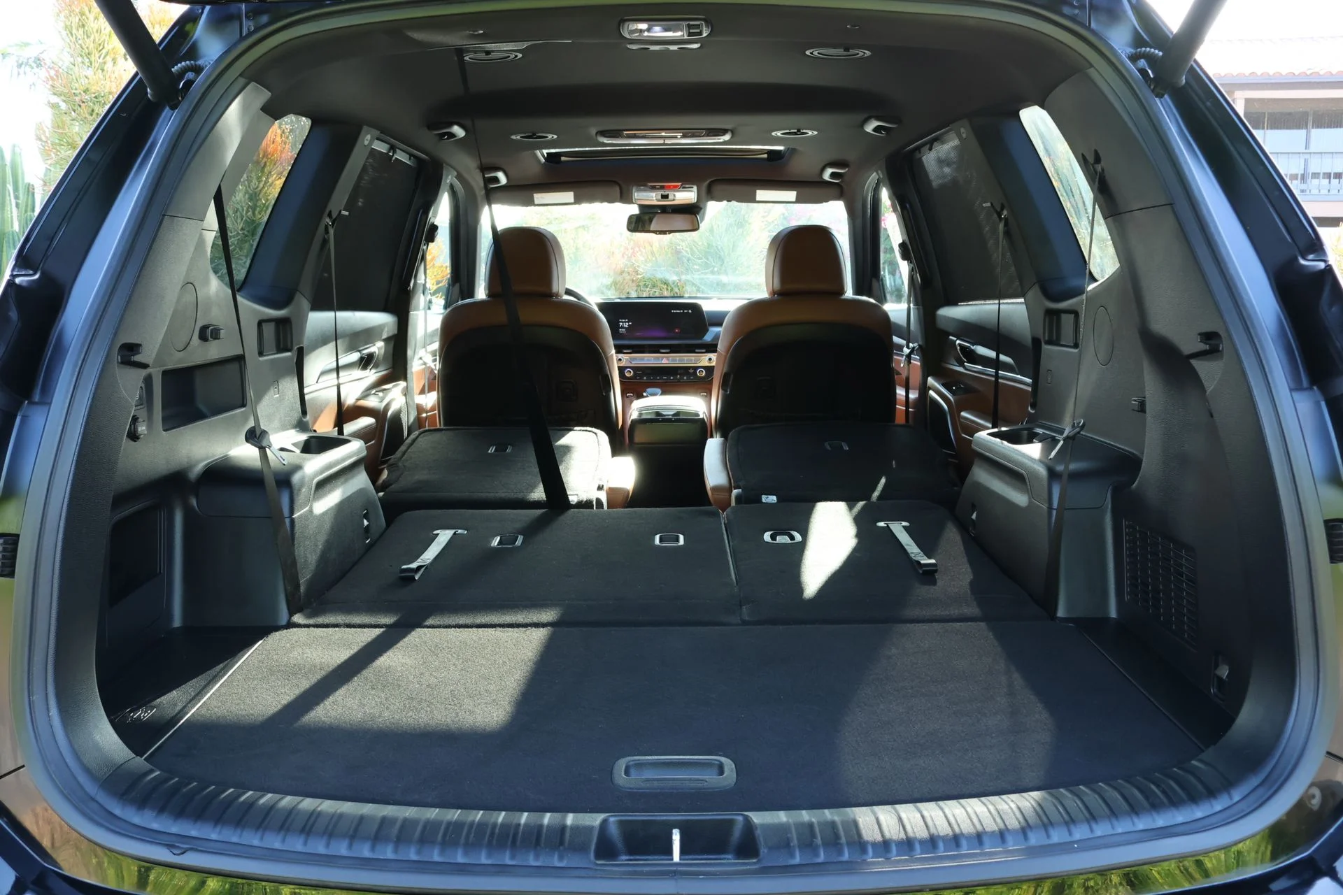 Used 2024 Black Kia EX X-Line image 25