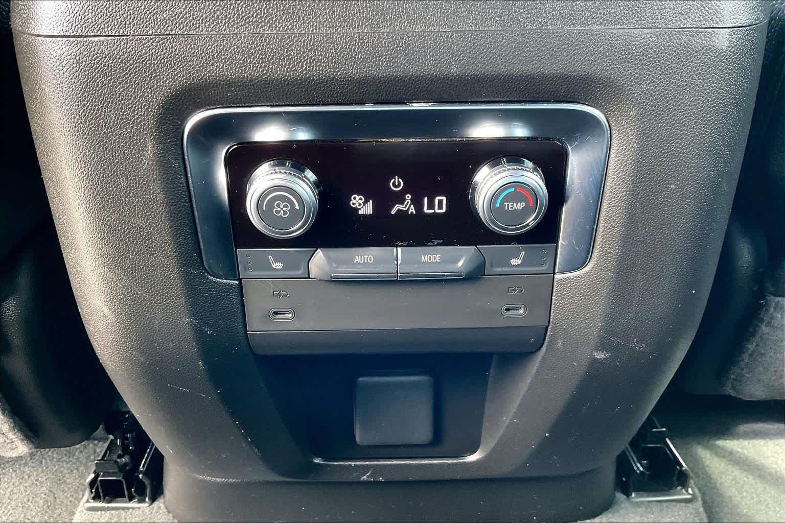 Used 2025 Sterling Metallic GMC Denali image 30