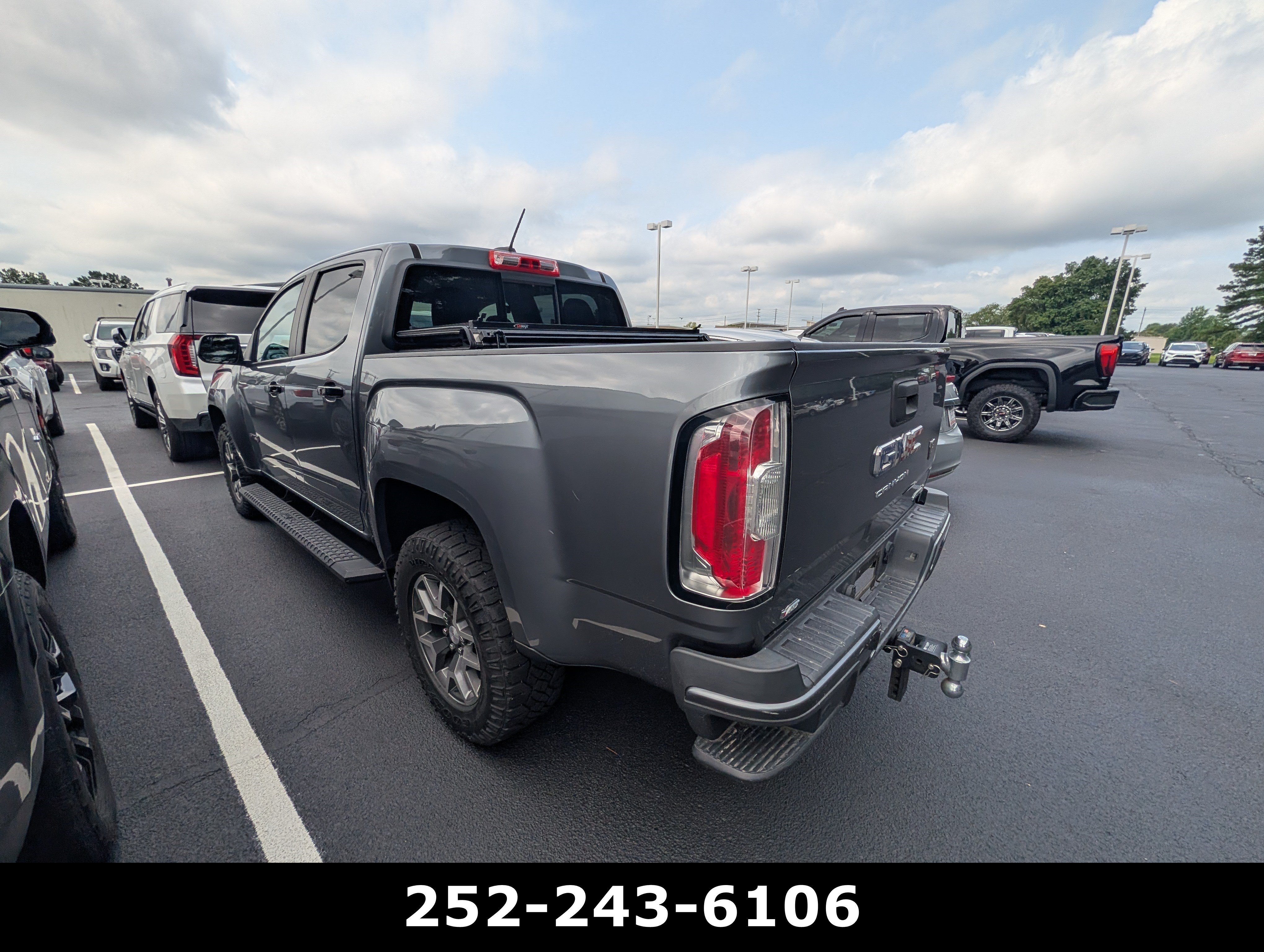 Used 2022 Satin Steel Metallic GMC 4WD AT4 w/Leather image 5